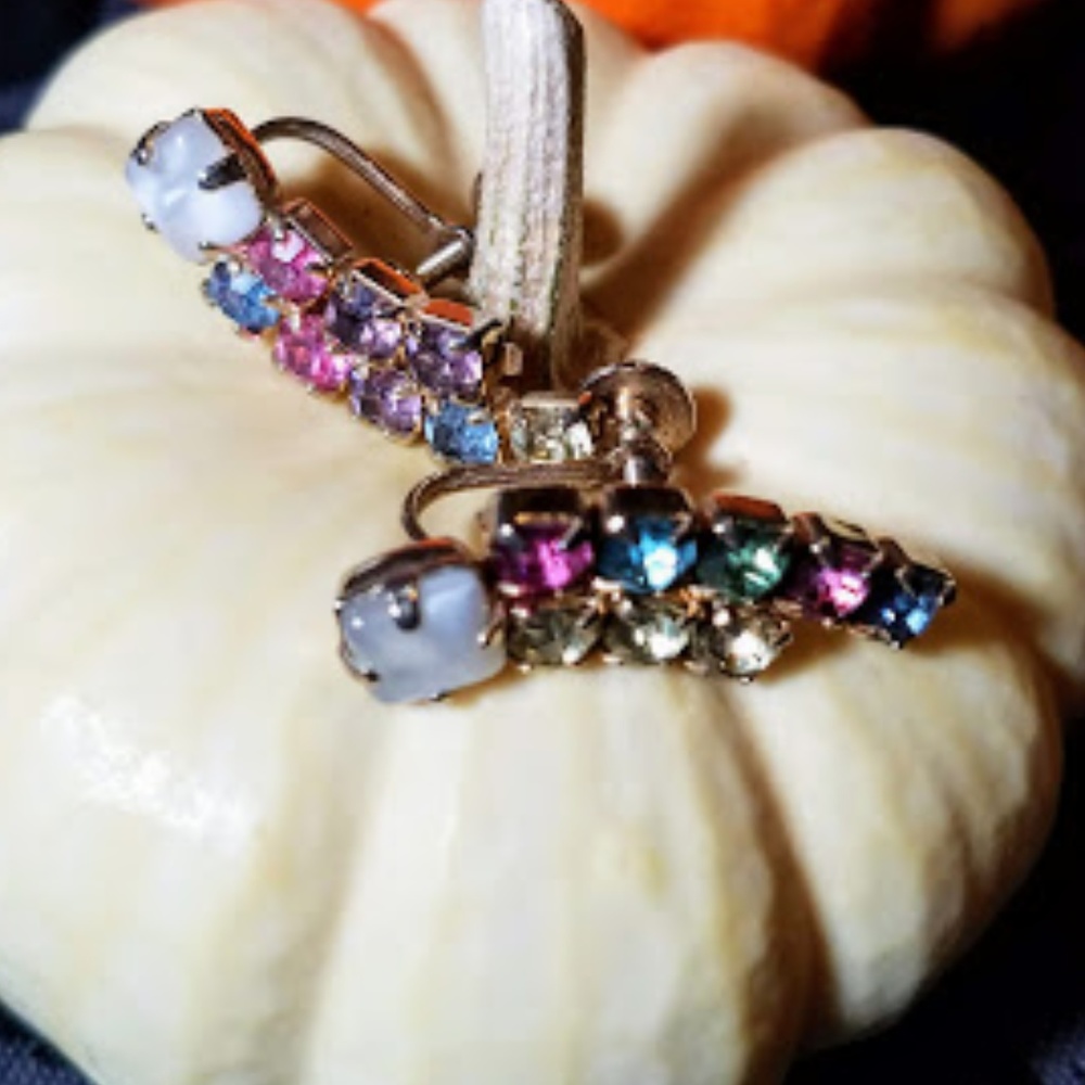Vintage Screw On Rhinestone Earrings